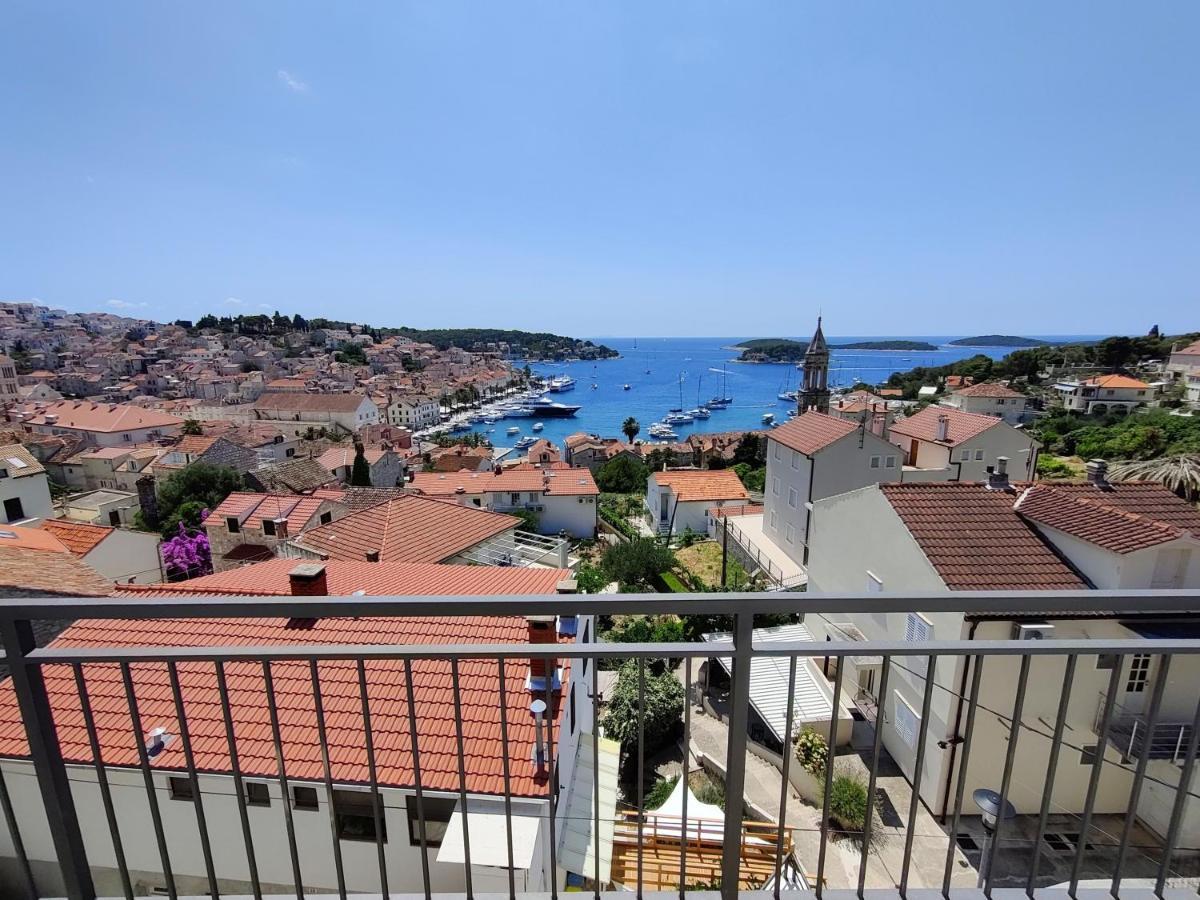 Brand New Apt W Balcony & Perfect Seaview At Center Hvar Town Eksteriør bilde