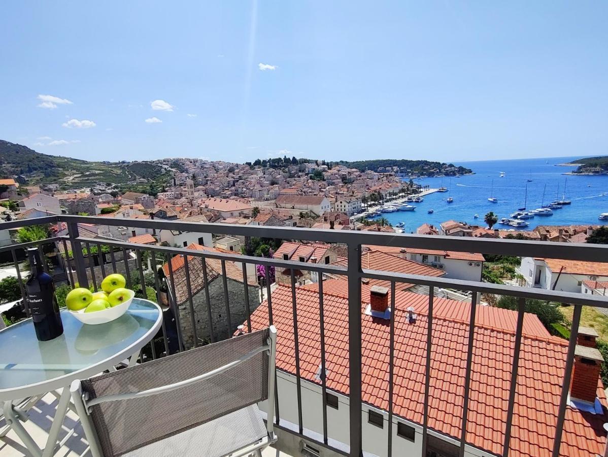 Brand New Apt W Balcony & Perfect Seaview At Center Hvar Town Eksteriør bilde