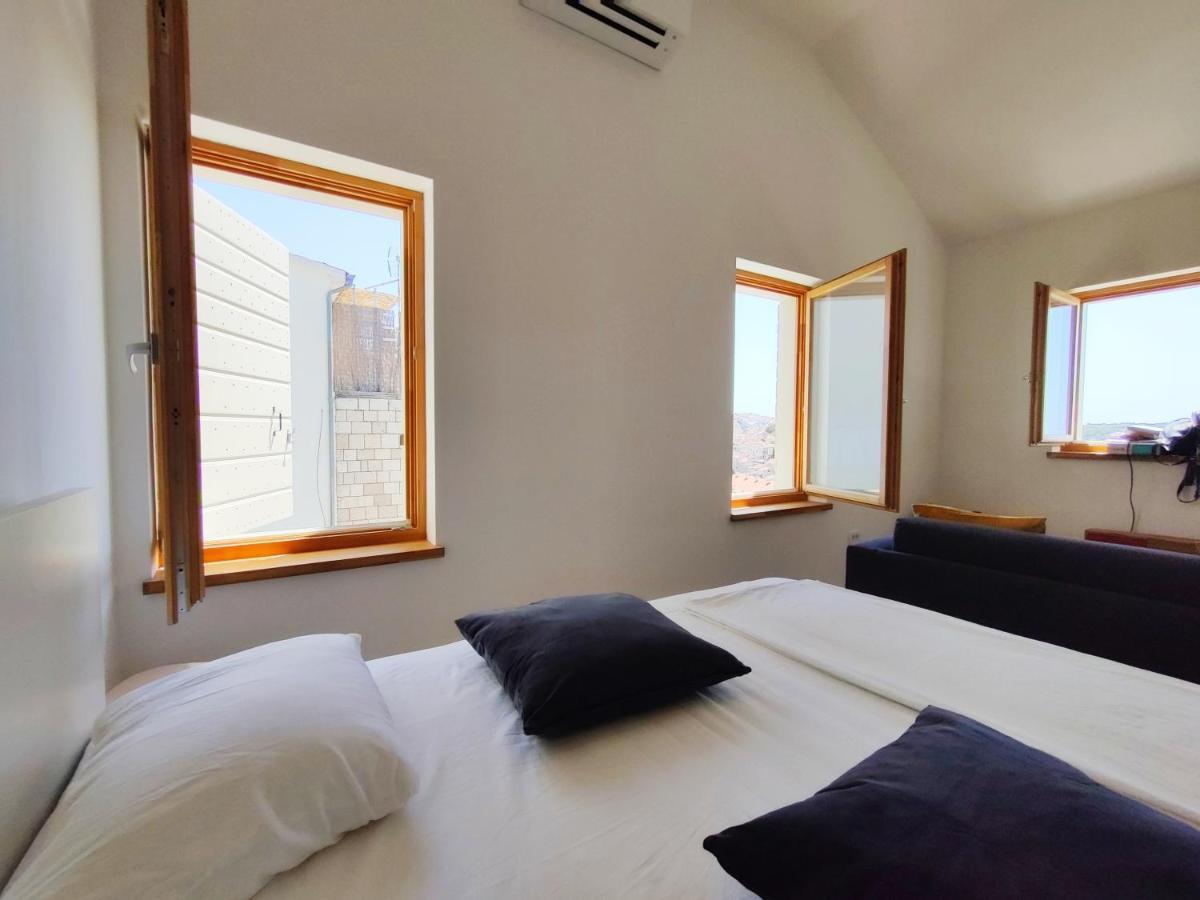 Brand New Apt W Balcony & Perfect Seaview At Center Hvar Town Eksteriør bilde