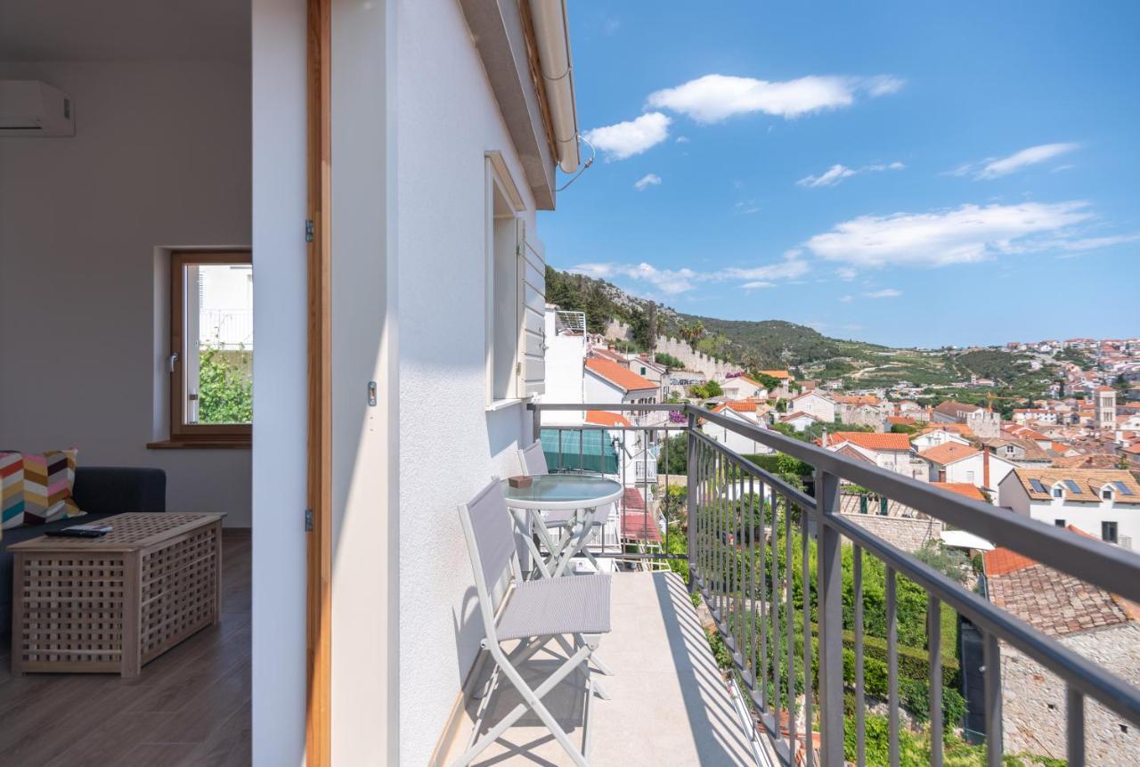 Brand New Apt W Balcony & Perfect Seaview At Center Hvar Town Eksteriør bilde