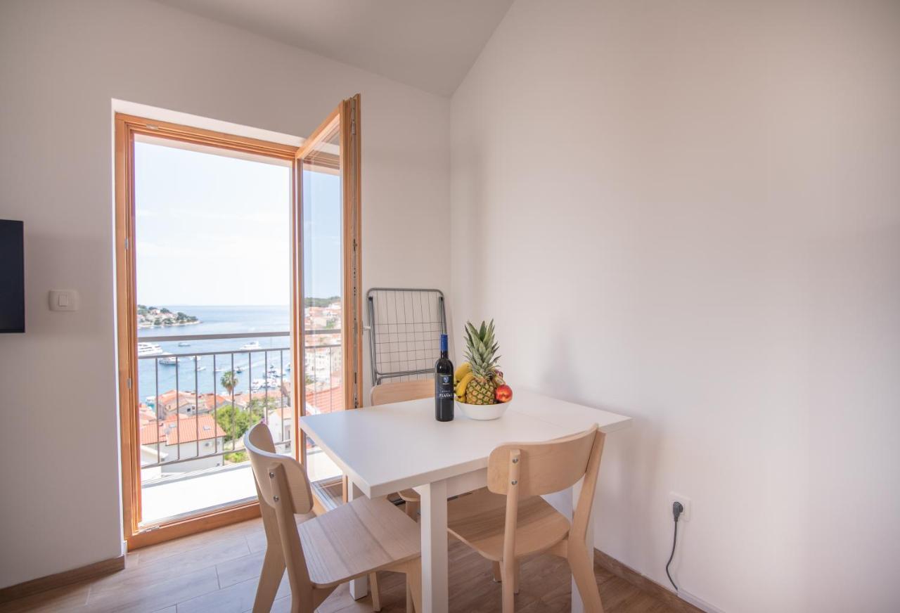 Brand New Apt W Balcony & Perfect Seaview At Center Hvar Town Eksteriør bilde