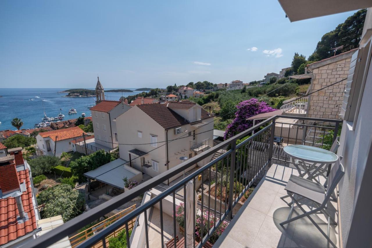 Brand New Apt W Balcony & Perfect Seaview At Center Hvar Town Eksteriør bilde