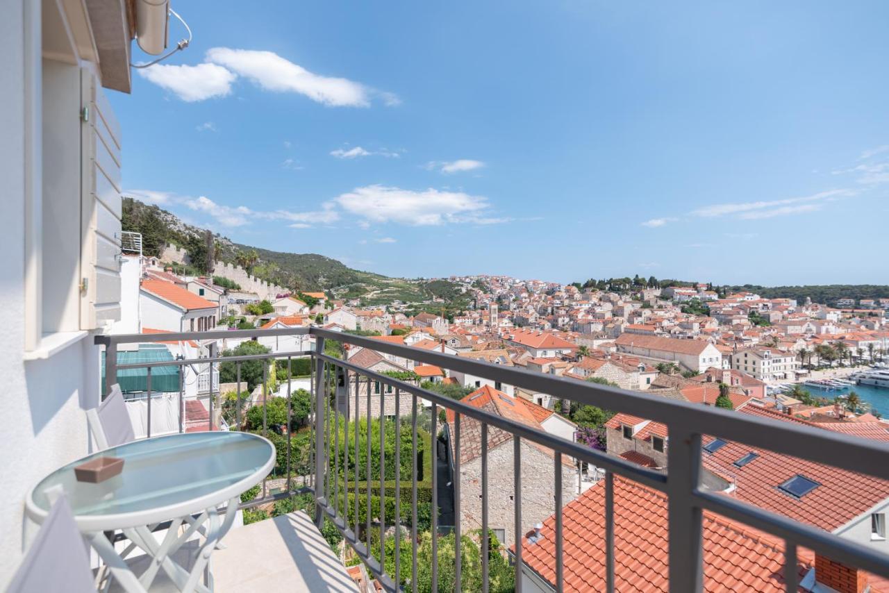 Brand New Apt W Balcony & Perfect Seaview At Center Hvar Town Eksteriør bilde
