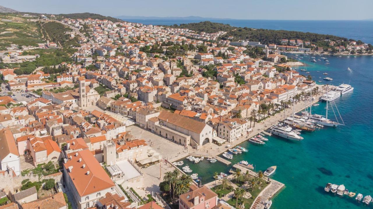 Brand New Apt W Balcony & Perfect Seaview At Center Hvar Town Eksteriør bilde